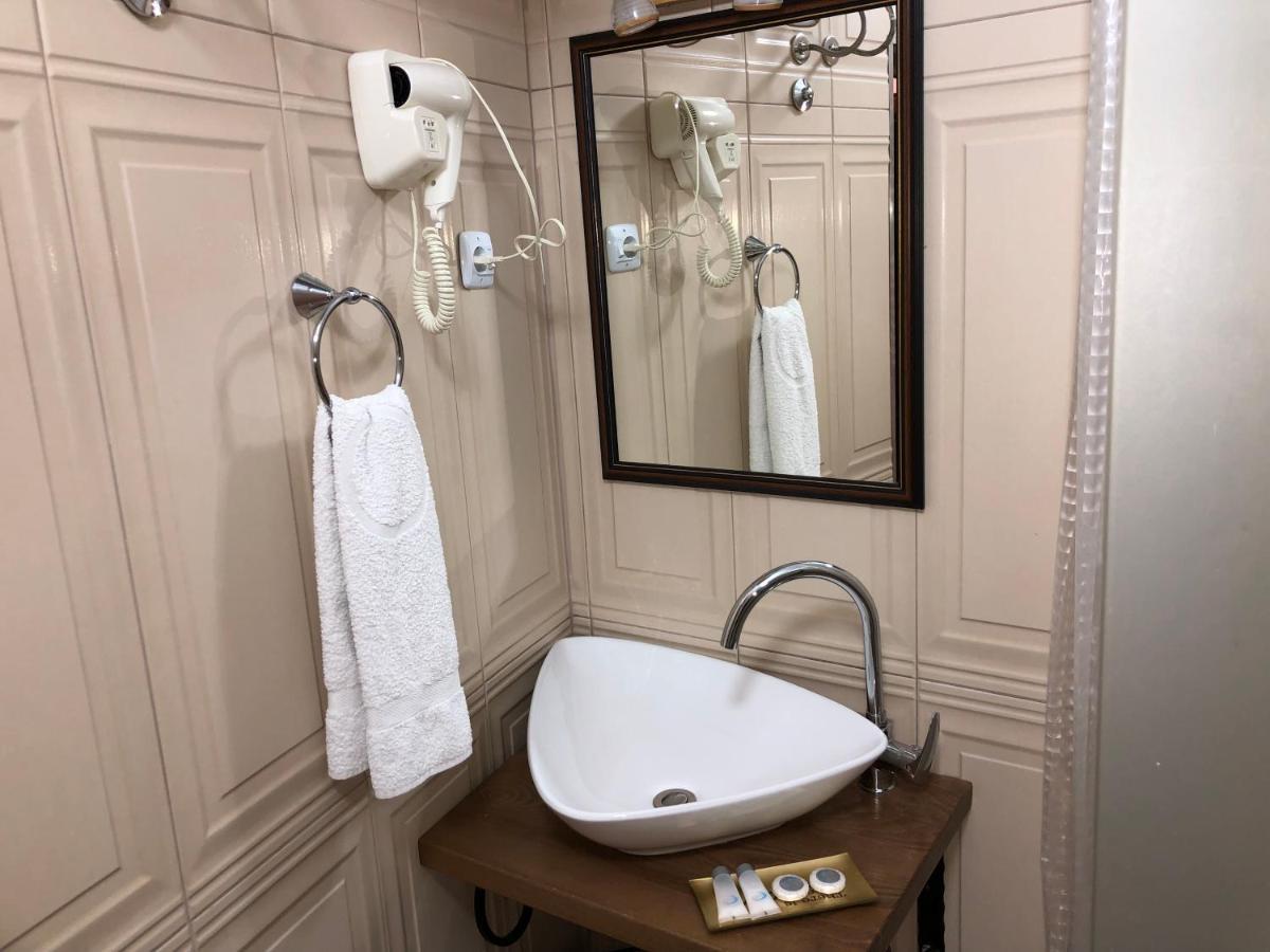 Hotel Fjorr Прізрен Екстер'єр фото